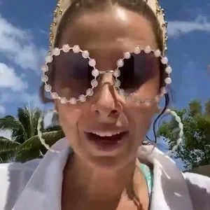 NWT Lele Sadoughi ♡ Pearl Elton Sunglasses Lele Sadoughi | Accessories | Nwot Lele Sadoughi Gold Frame  main image 4